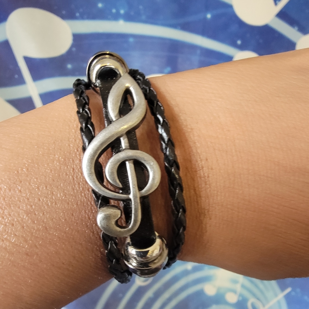 MUSIC charm bracelet. Unisex.